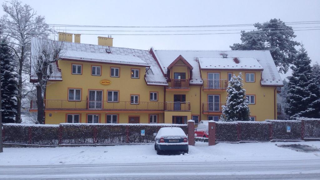 Osrodek Wypoczynkowy Nad Stawem - Holiday Resort By The Lake - Erholungsheim Am See - Prazdninovy Dum U Jezera Кудова-Здрой Екстериор снимка