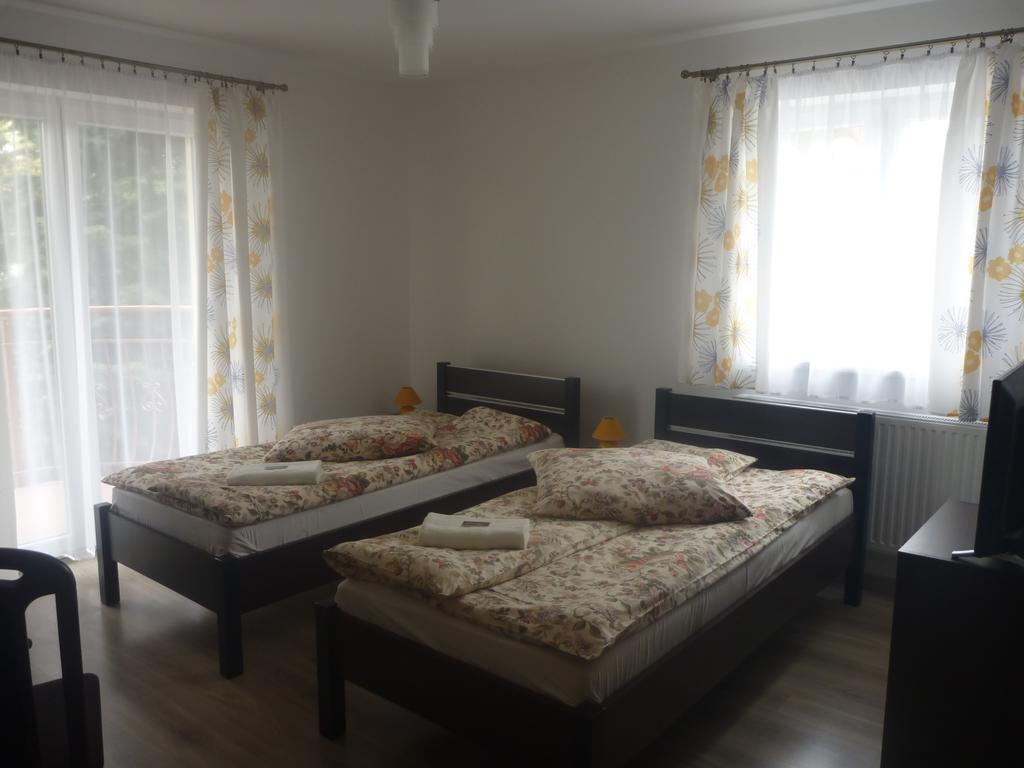 Osrodek Wypoczynkowy Nad Stawem - Holiday Resort By The Lake - Erholungsheim Am See - Prazdninovy Dum U Jezera Кудова-Здрой Стая снимка