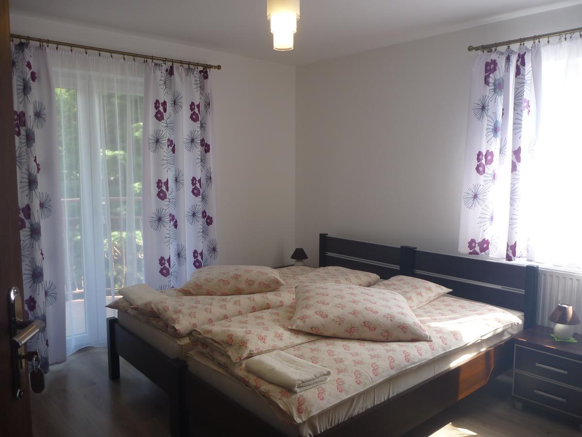 Osrodek Wypoczynkowy Nad Stawem - Holiday Resort By The Lake - Erholungsheim Am See - Prazdninovy Dum U Jezera Кудова-Здрой Стая снимка