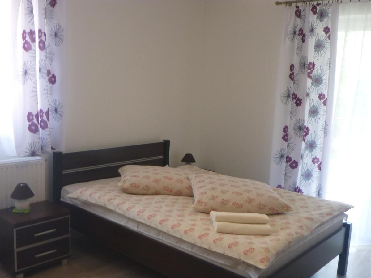 Osrodek Wypoczynkowy Nad Stawem - Holiday Resort By The Lake - Erholungsheim Am See - Prazdninovy Dum U Jezera Кудова-Здрой Стая снимка